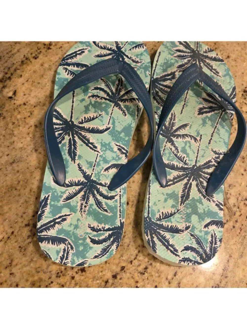 OLD NAVY MEN'S 8-9 Palm Tree Print Blue Thong Rubber Flip Flops Large